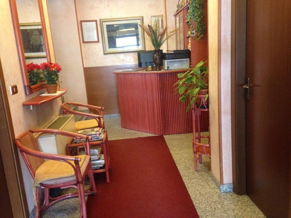 Hotel La Caravella Μιλάνο Εξωτερικό φωτογραφία