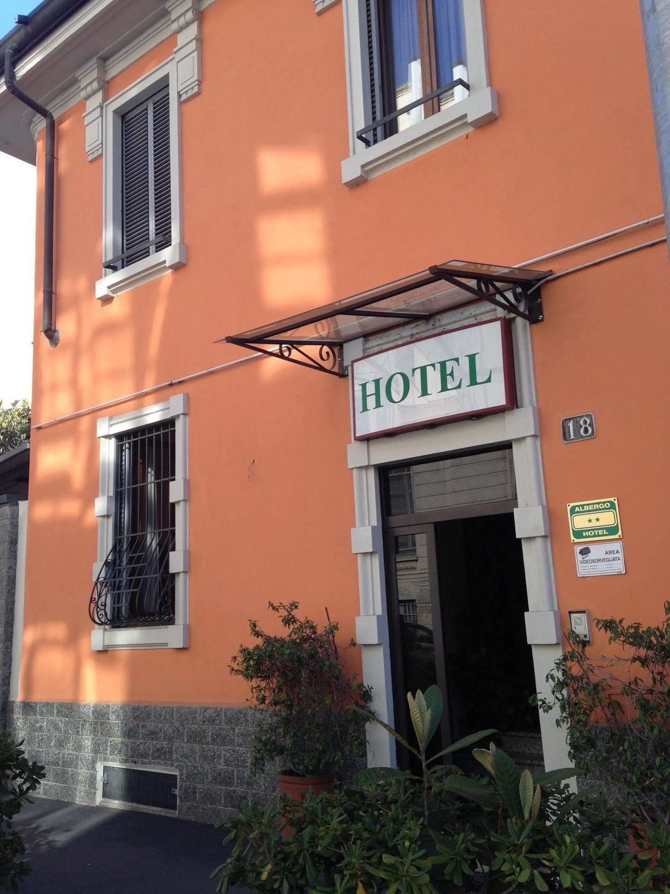 Hotel La Caravella Μιλάνο Εξωτερικό φωτογραφία