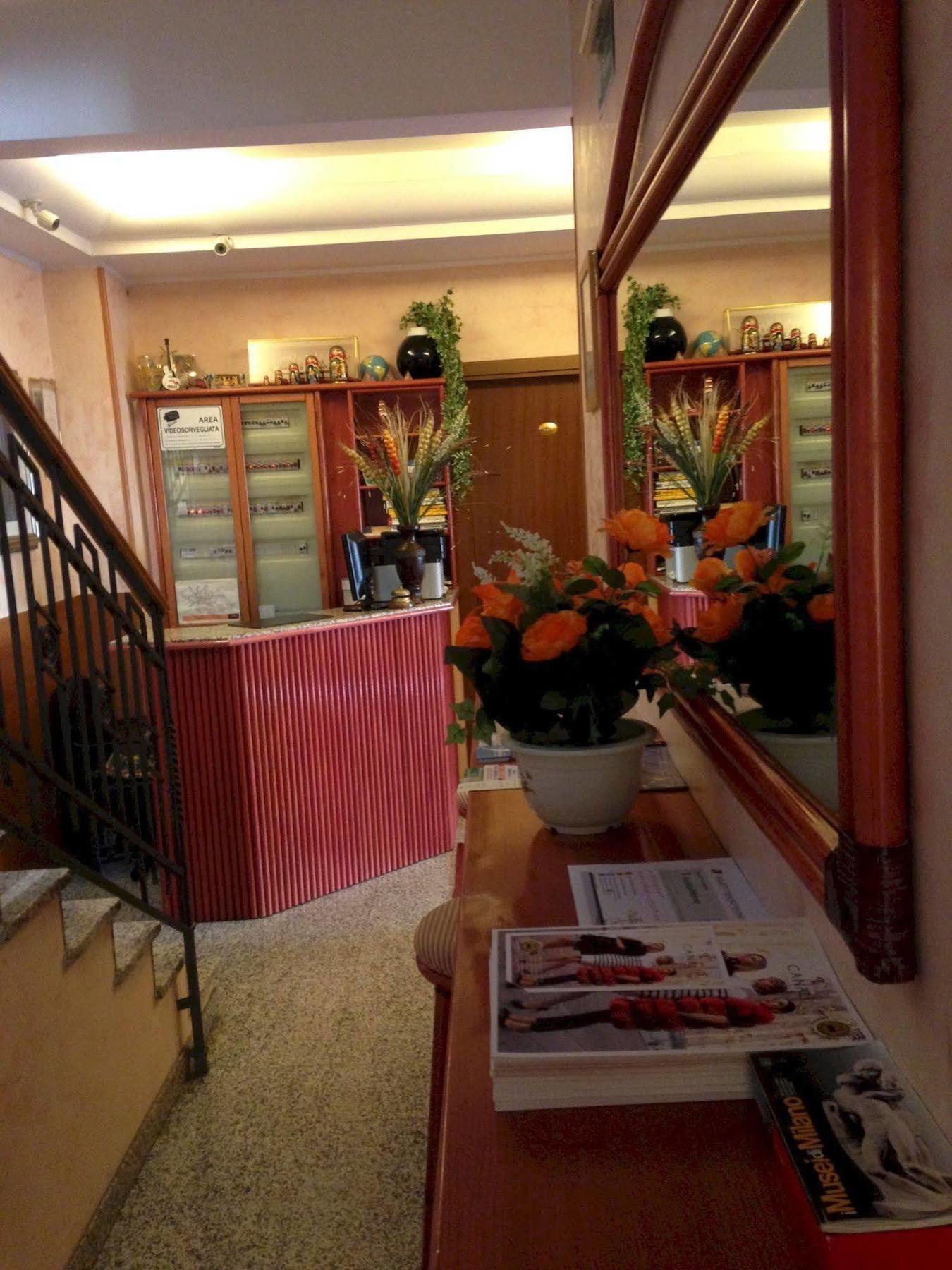 Hotel La Caravella Μιλάνο Εξωτερικό φωτογραφία