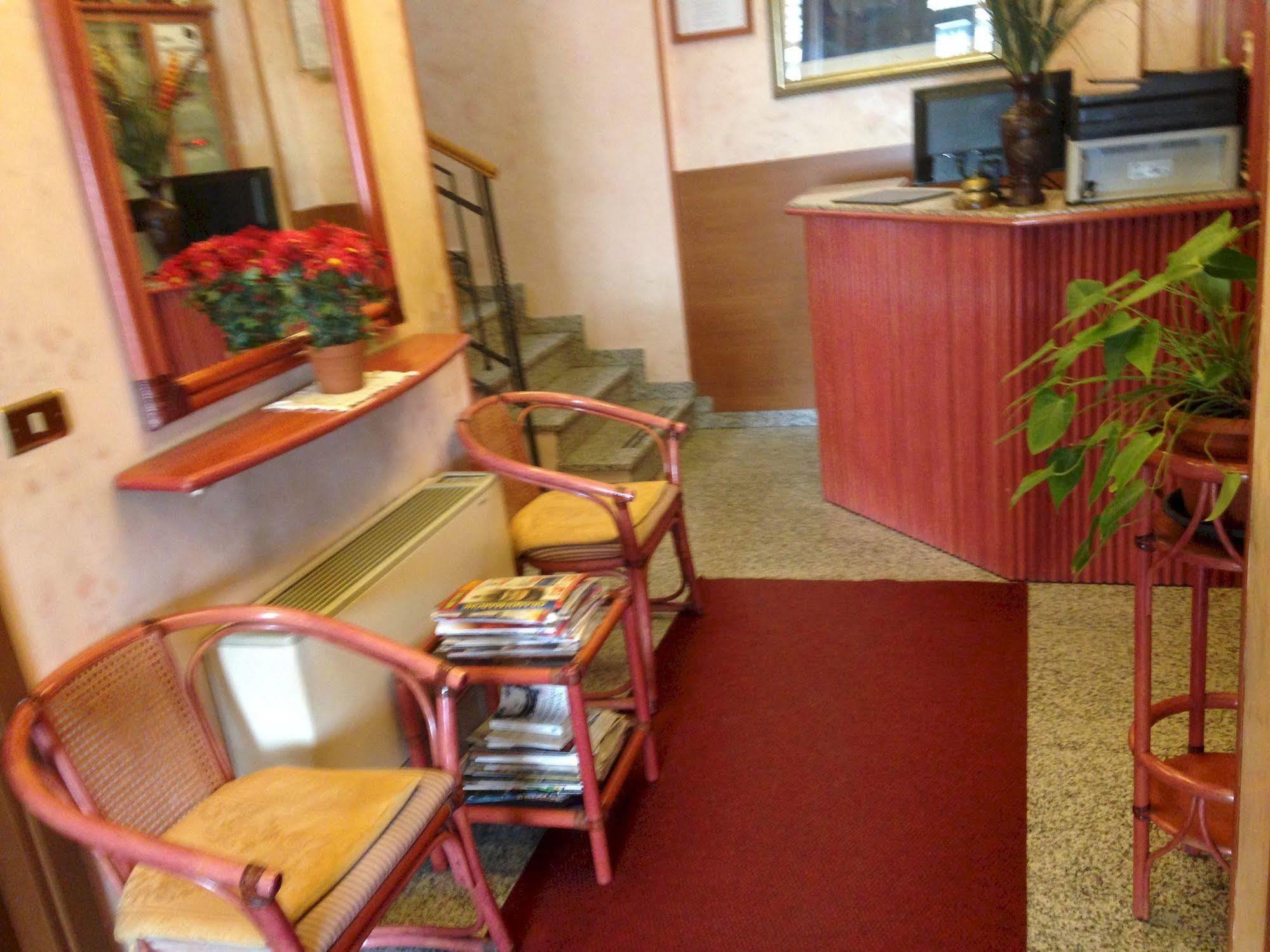 Hotel La Caravella Μιλάνο Εξωτερικό φωτογραφία